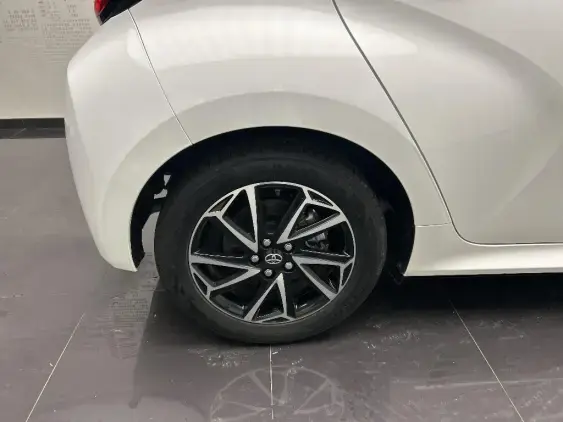 TOYOTA YARIS IV - voiture d'occasion - Photo 23