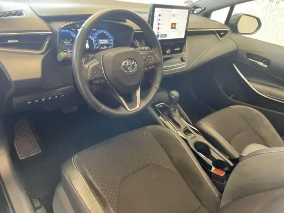 TOYOTA COROLLA TOURING SPT X - voiture d'occasion - Photo 18