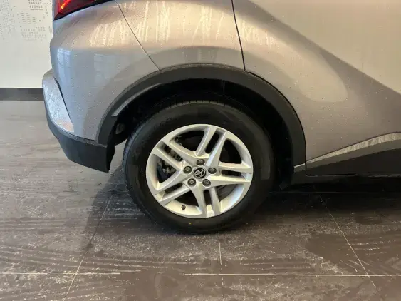 TOYOTA C-HR - voiture d'occasion - Photo 24