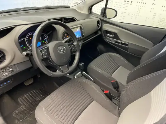 TOYOTA YARIS III - voiture d'occasion - Photo 17