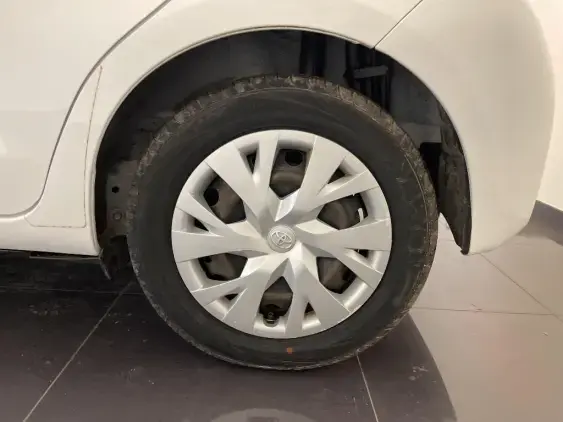 TOYOTA YARIS III - voiture d'occasion - Photo 22