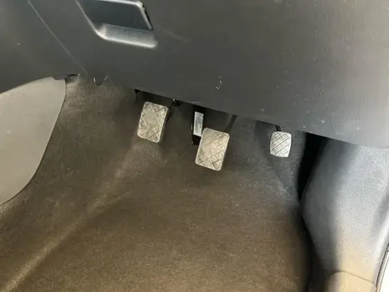 TOYOTA YARIS IV - voiture d'occasion - Photo 19