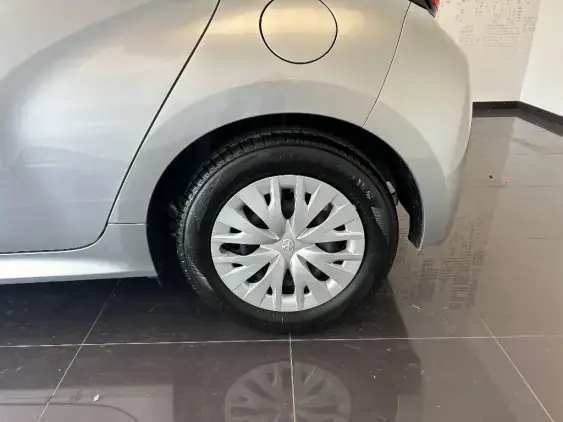 TOYOTA YARIS IV - voiture d'occasion - Photo 23