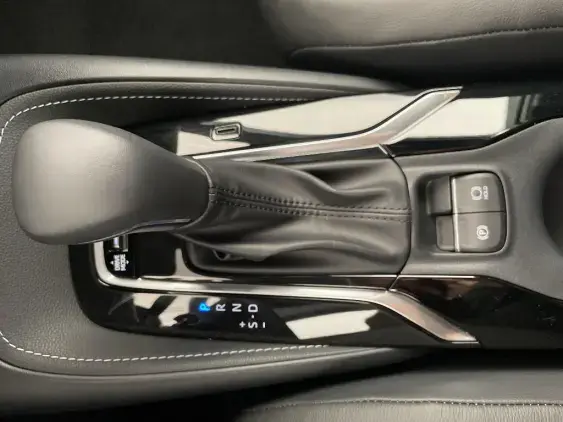 TOYOTA COROLLA TOURING SPT X - voiture d'occasion - Photo 18