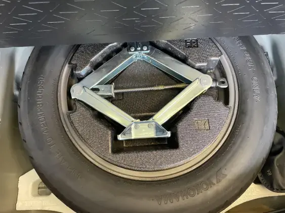 TOYOTA RAV4 V - voiture d'occasion - Photo 17