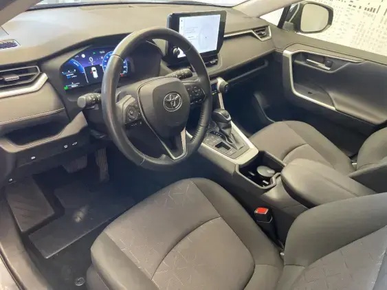 TOYOTA RAV4 V - voiture d'occasion - Photo 18