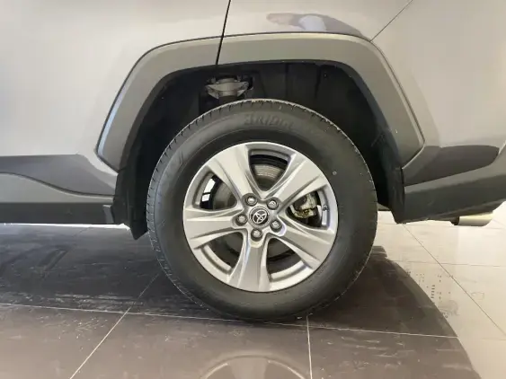 TOYOTA RAV4 V - voiture d'occasion - Photo 24