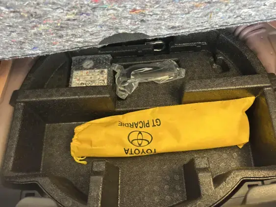 TOYOTA YARIS III - voiture d'occasion - Photo 16