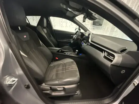 TOYOTA C-HR - voiture d'occasion - Photo 18
