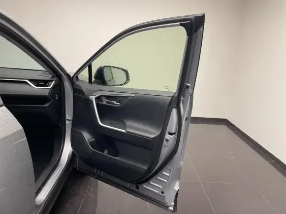 TOYOTA RAV4 V - voiture d'occasion - Photo 19