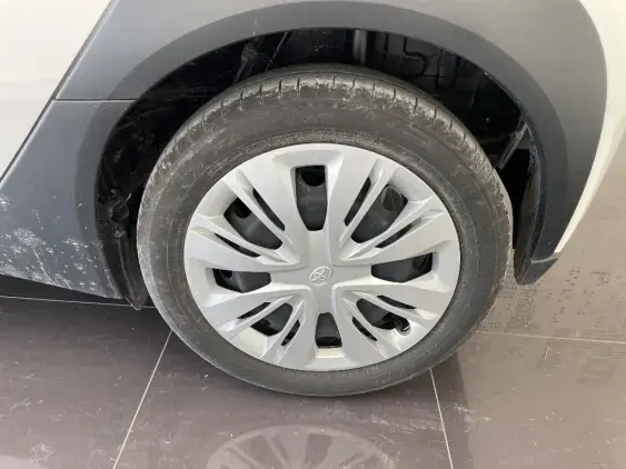 TOYOTA AYGO X - voiture d'occasion - Photo 22