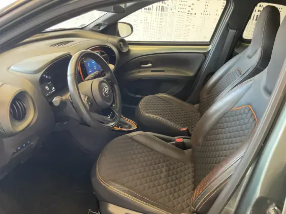 TOYOTA AYGO X - voiture d'occasion - Photo 18