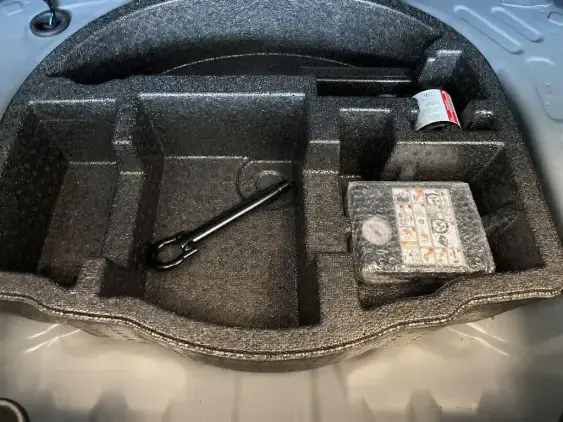 TOYOTA YARIS CROSS I - voiture d'occasion - Photo 17