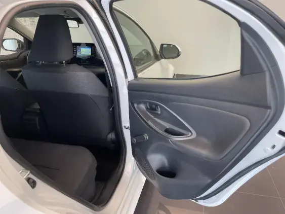 TOYOTA YARIS IV - voiture d'occasion - Photo 19