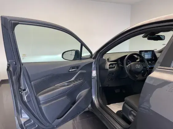 TOYOTA C-HR - voiture d'occasion - Photo 19