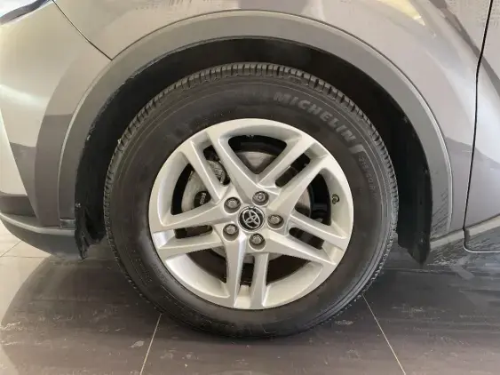 TOYOTA C-HR - voiture d'occasion - Photo 23