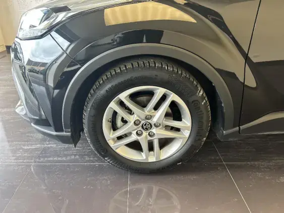 TOYOTA C-HR - voiture d'occasion - Photo 22