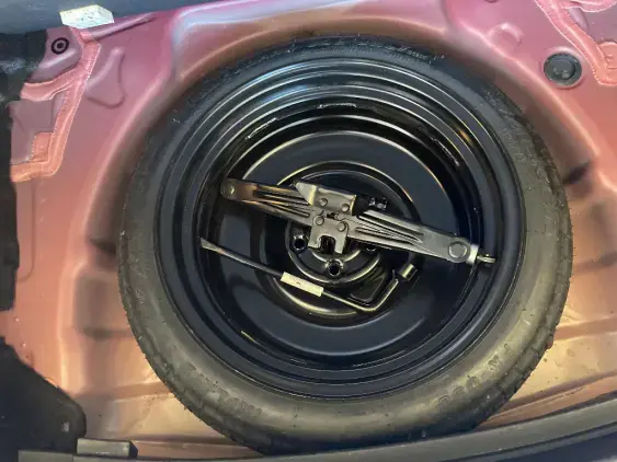 TOYOTA AURIS II - voiture d'occasion - Photo 17