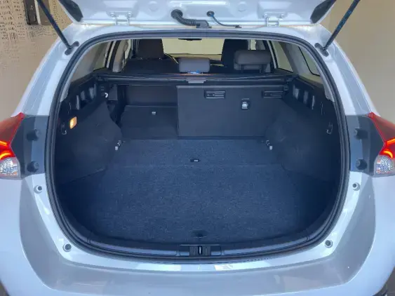 TOYOTA AURIS II - voiture d'occasion - Photo 16