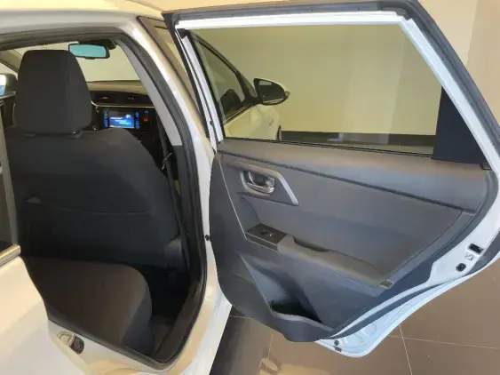 TOYOTA AURIS II - voiture d'occasion - Photo 20