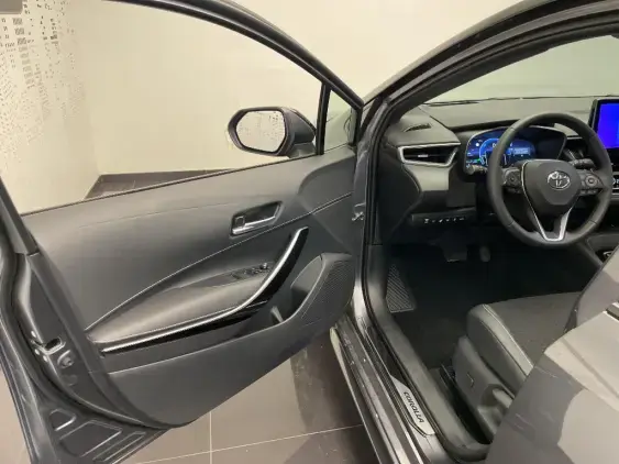 TOYOTA COROLLA TOURING SPT X - voiture d'occasion - Photo 19