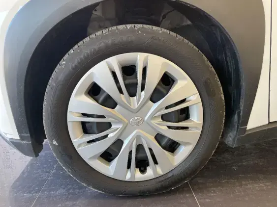 TOYOTA AYGO X - voiture d'occasion - Photo 22