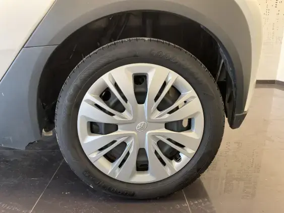 TOYOTA AYGO X - voiture d'occasion - Photo 23