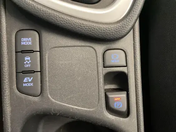 TOYOTA YARIS IV - voiture d'occasion - Photo 19