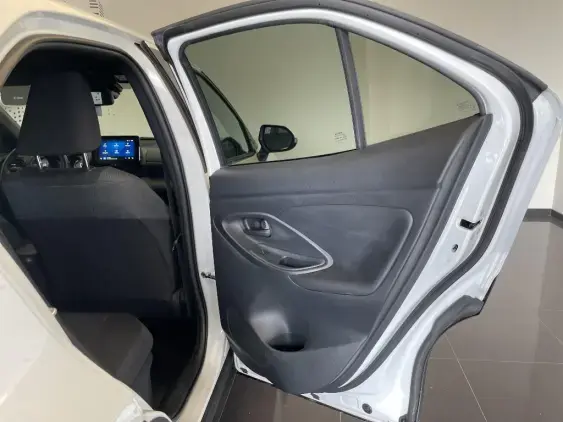 TOYOTA YARIS CROSS I - voiture d'occasion - Photo 19