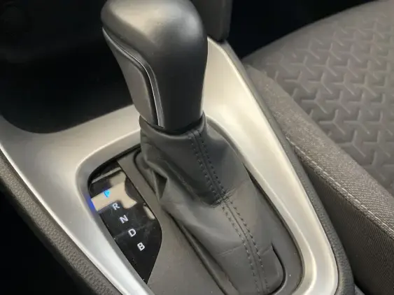 TOYOTA YARIS CROSS I - voiture d'occasion - Photo 20