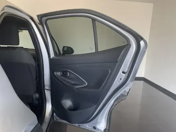 TOYOTA YARIS CROSS I - voiture d'occasion - Photo 19