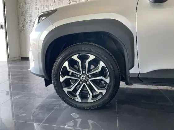 TOYOTA YARIS CROSS I - voiture d'occasion - Photo 22