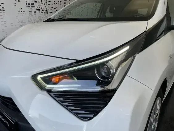 TOYOTA AYGO II - voiture d'occasion - Photo 19