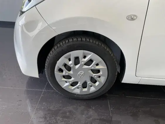 TOYOTA AYGO II - voiture d'occasion - Photo 20