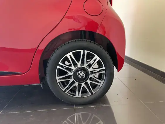 TOYOTA AYGO II - voiture d'occasion - Photo 22