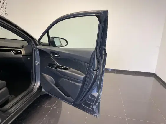 TOYOTA C-HR - voiture d'occasion - Photo 18