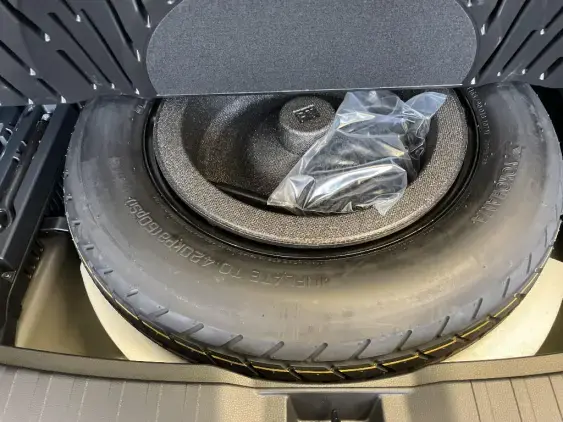 TOYOTA RAV4 V - voiture d'occasion - Photo 17