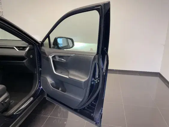 TOYOTA RAV4 V - voiture d'occasion - Photo 19