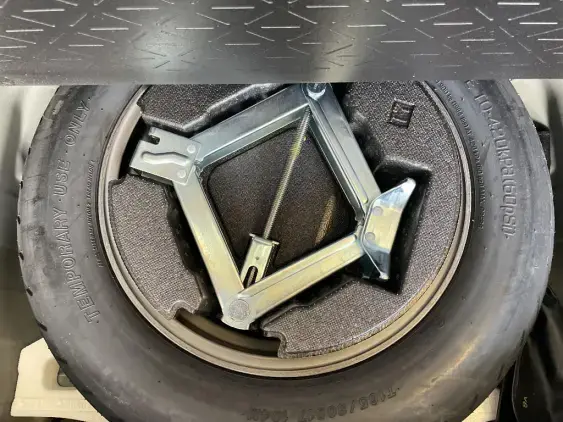 TOYOTA RAV4 V - voiture d'occasion - Photo 17