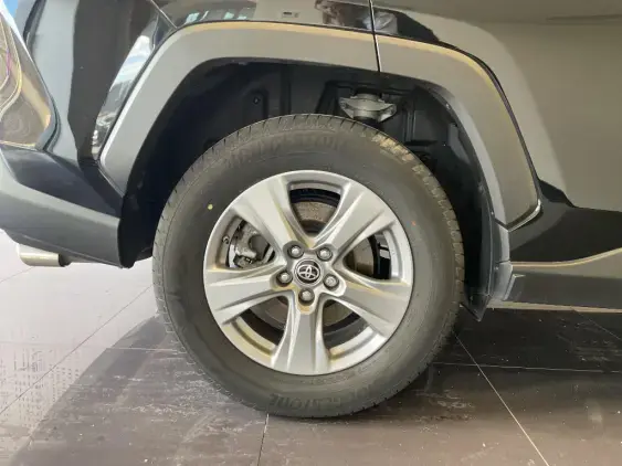 TOYOTA RAV4 V - voiture d'occasion - Photo 25