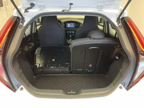 TOYOTA AYGO X - voiture d'occasion - Photo 16