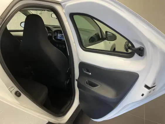 TOYOTA AYGO X - voiture d'occasion - Photo 20