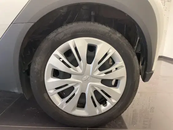 TOYOTA AYGO X - voiture d'occasion - Photo 23