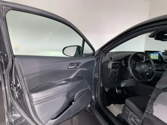 TOYOTA C-HR - voiture d'occasion - Photo 19