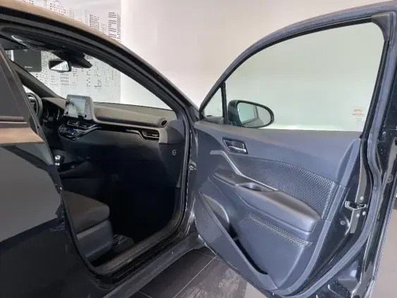 TOYOTA C-HR - voiture d'occasion - Photo 20