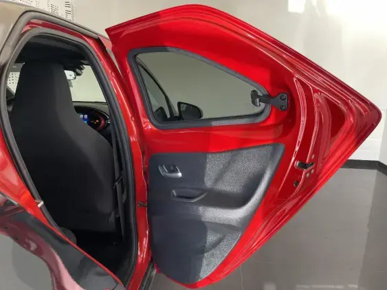 TOYOTA AYGO X - voiture d'occasion - Photo 20