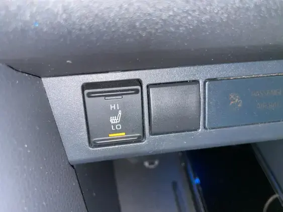 TOYOTA YARIS CROSS I - voiture d'occasion - Photo 24