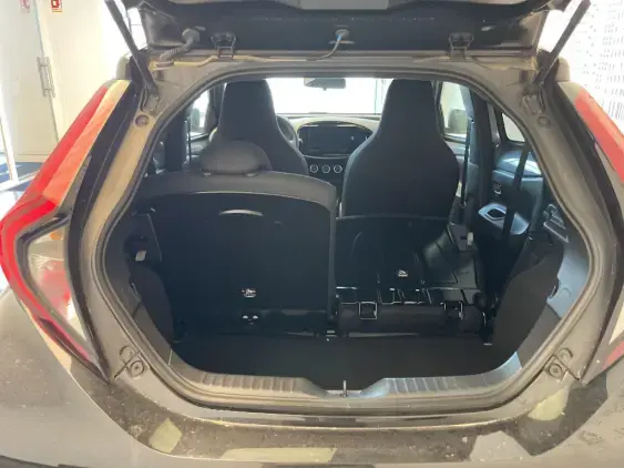 TOYOTA AYGO X - voiture d'occasion - Photo 16