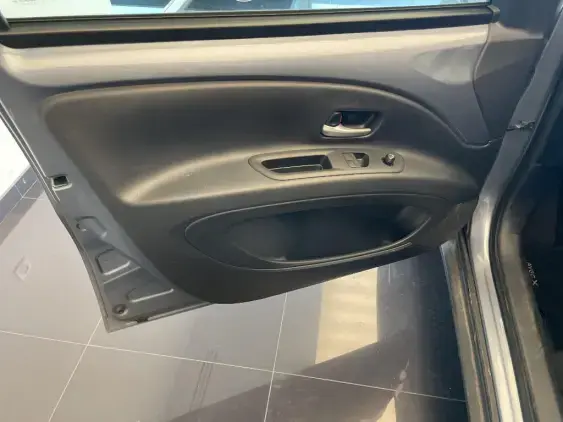 TOYOTA AYGO X - voiture d'occasion - Photo 19