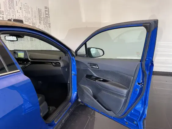 TOYOTA C-HR - voiture d'occasion - Photo 20